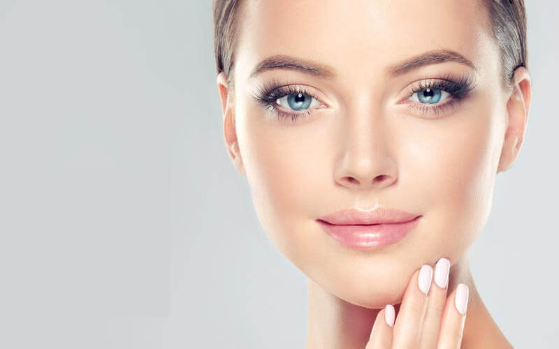 بهترین کرم دور چشم برای دخترهای جوان