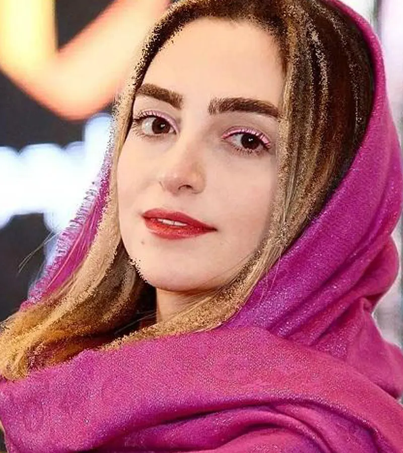 نهال دشتی (ستاره خانم)