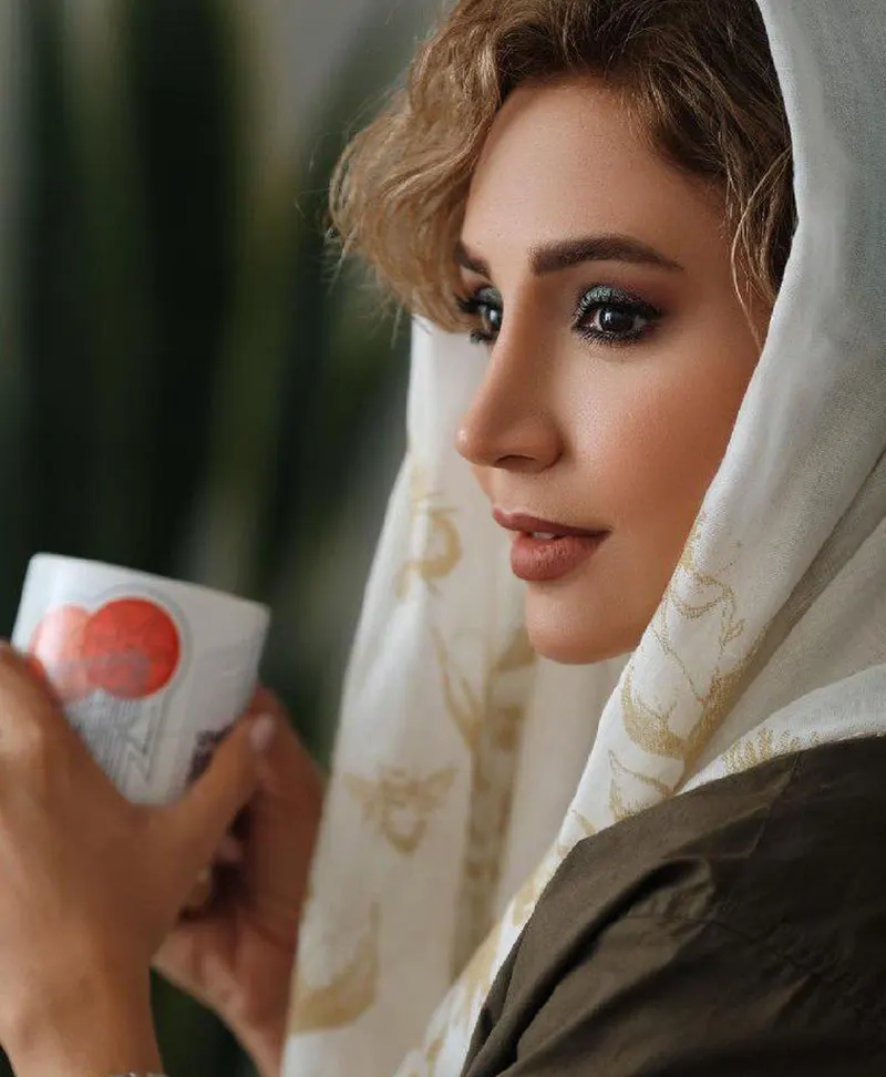 شبنم قلی خانی