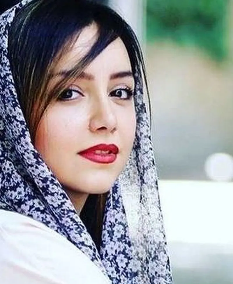 نازنین بیاتی Nazanin Baiati