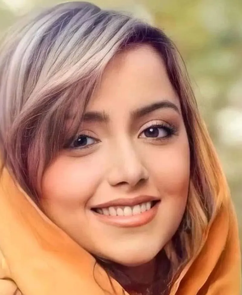 نازنین بیاتی Nazanin Baiati
