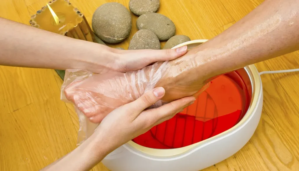 پارافین تراپی چه مزایا و فوایدی برای دست و پا و بدن دارد ؟